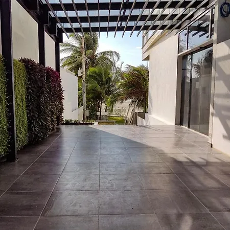 Morros Con Acceso Directo A La Playa Apartamento